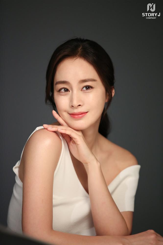 Ngắm loạt ảnh này của Kim Tae Hee, ai dám chê cô xuống sắc - hết thời-4