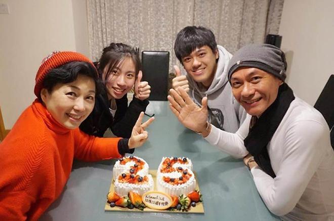 Tài tử TVB ủng hộ con làm việc ở khu cách ly dịch virus corona-1