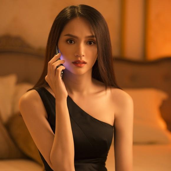 Hương Giang lộ giọng cá đuối khi hát live hit mới nhưng lại quẩy nhạc Bích Phương căng đét-2