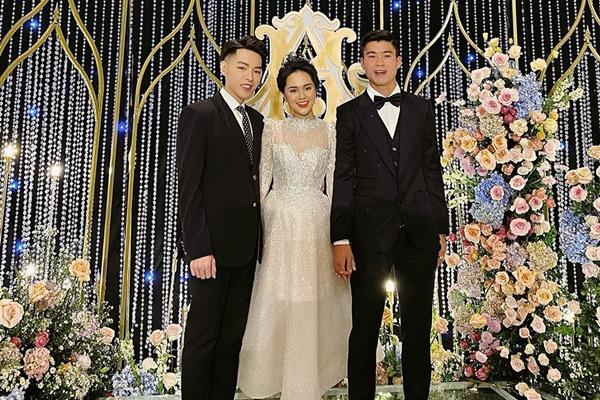 Sở thích bóc phốt của Đức Phúc và Erik mỗi khi có người ra MV mới đã thành truyền thống mất rồi!-9