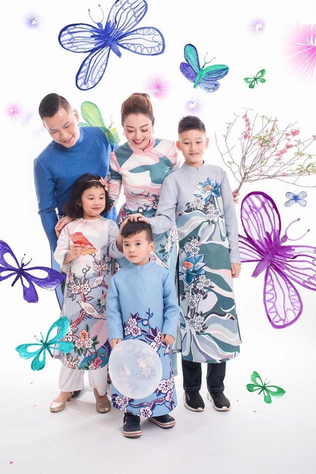 Sau 1 tháng lâm bồn, hoa hậu Jennifer Phạm lần đầu để con thứ 4 lộ diện-3