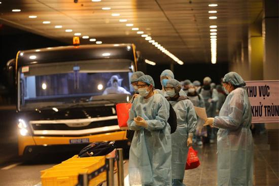 Cận cảnh đưa 30 công dân Việt Nam từ tâm dịch Vũ Hán về nước