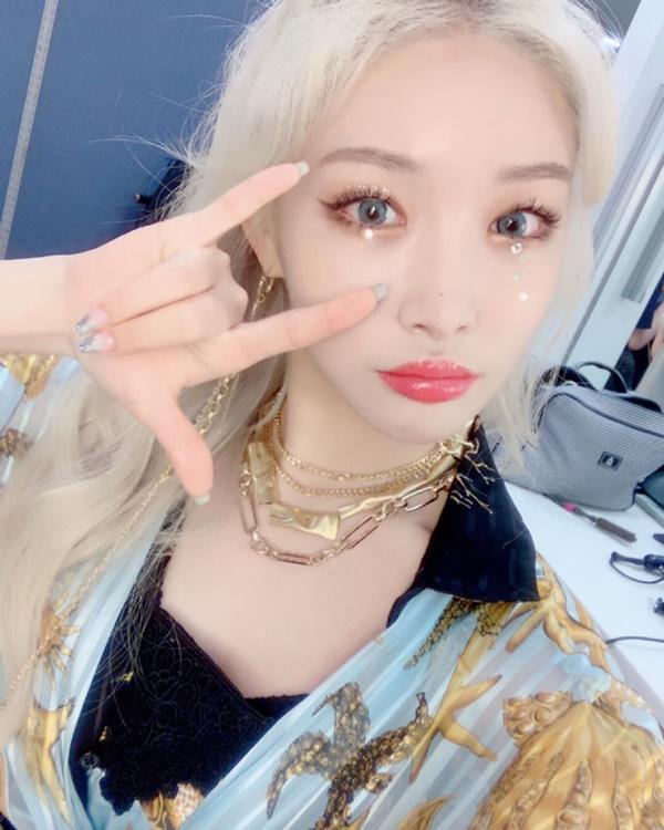 Chi Pu - Angela Phương Trinh mới là mỹ nhân đi đầu xu hướng mắt gắn đá trước cô dâu Quỳnh Anh-8