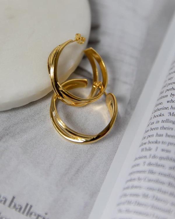 Mặc quần áo bình dân nhưng khéo diện 6 kiểu trang sức hot hit nhất 2020, các nàng sẽ sang chảnh level max-1