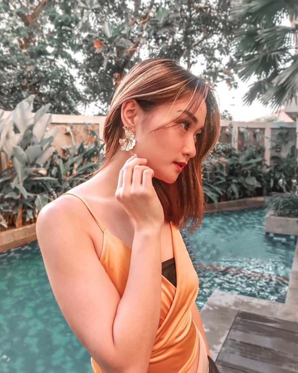 Mặc quần áo bình dân nhưng khéo diện 6 kiểu trang sức hot hit nhất 2020, các nàng sẽ sang chảnh level max-6