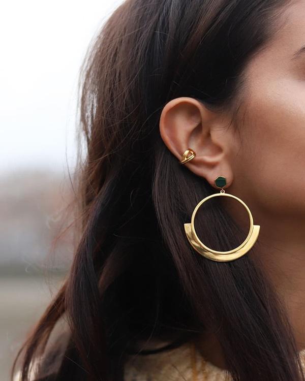 Mặc quần áo bình dân nhưng khéo diện 6 kiểu trang sức hot hit nhất 2020, các nàng sẽ sang chảnh level max-7