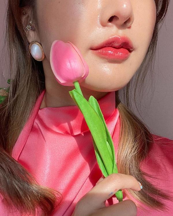 Mặc quần áo bình dân nhưng khéo diện 6 kiểu trang sức hot hit nhất 2020, các nàng sẽ sang chảnh level max-9