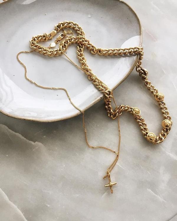 Mặc quần áo bình dân nhưng khéo diện 6 kiểu trang sức hot hit nhất 2020, các nàng sẽ sang chảnh level max-13