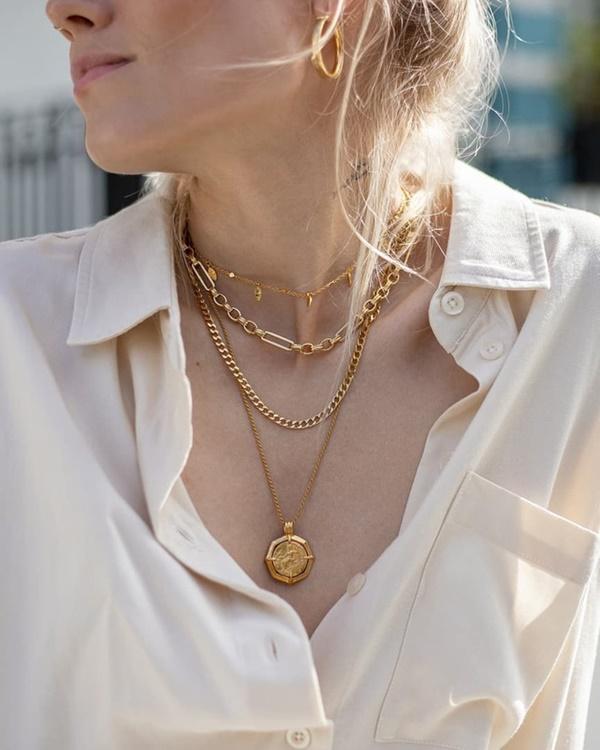 Mặc quần áo bình dân nhưng khéo diện 6 kiểu trang sức hot hit nhất 2020, các nàng sẽ sang chảnh level max-14