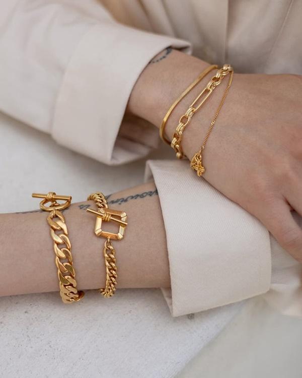 Mặc quần áo bình dân nhưng khéo diện 6 kiểu trang sức hot hit nhất 2020, các nàng sẽ sang chảnh level max-15