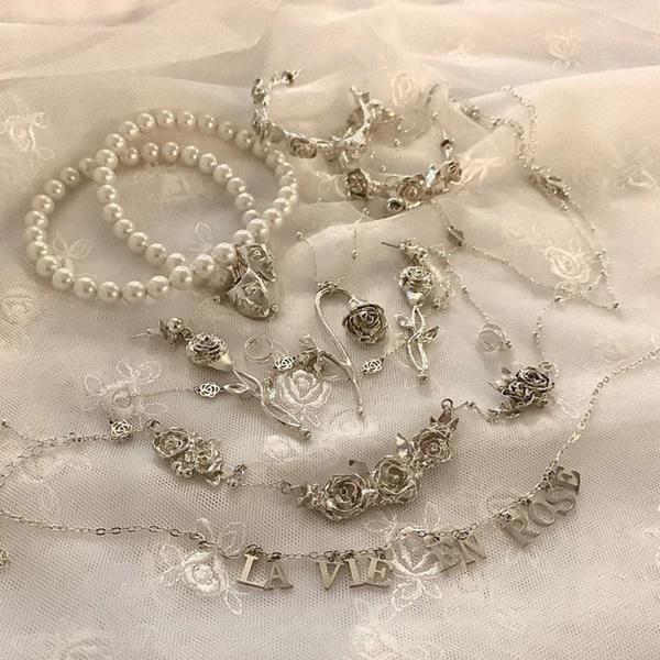 Mặc quần áo bình dân nhưng khéo diện 6 kiểu trang sức hot hit nhất 2020, các nàng sẽ sang chảnh level max-17