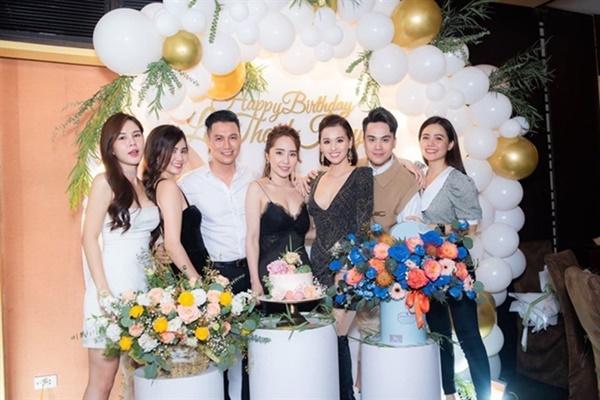 Hội bạn thân Chi Pu, Kỳ Duyên, Nhã Phương không chỉ toàn gái đẹp mà còn ăn mặc chất lừ-12