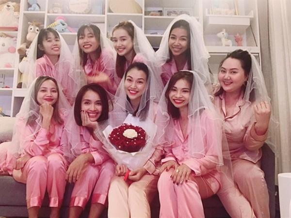 Hội bạn thân Chi Pu, Kỳ Duyên, Nhã Phương không chỉ toàn gái đẹp mà còn ăn mặc chất lừ-6