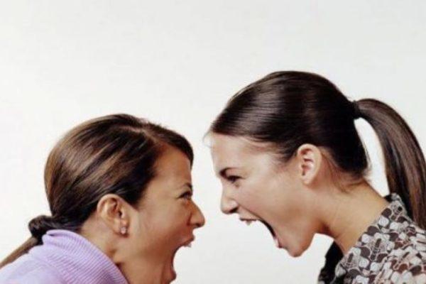 Nhắn tin hạ nhục nhau, nhân tình kiện vợ đòi bồi thường danh dự-1