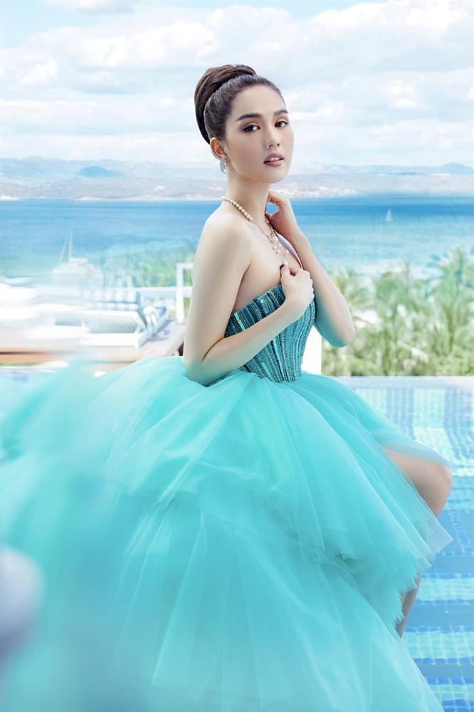 Ngọc Trinh lộ thân hình gầy trơ xương ức đáng báo động-5