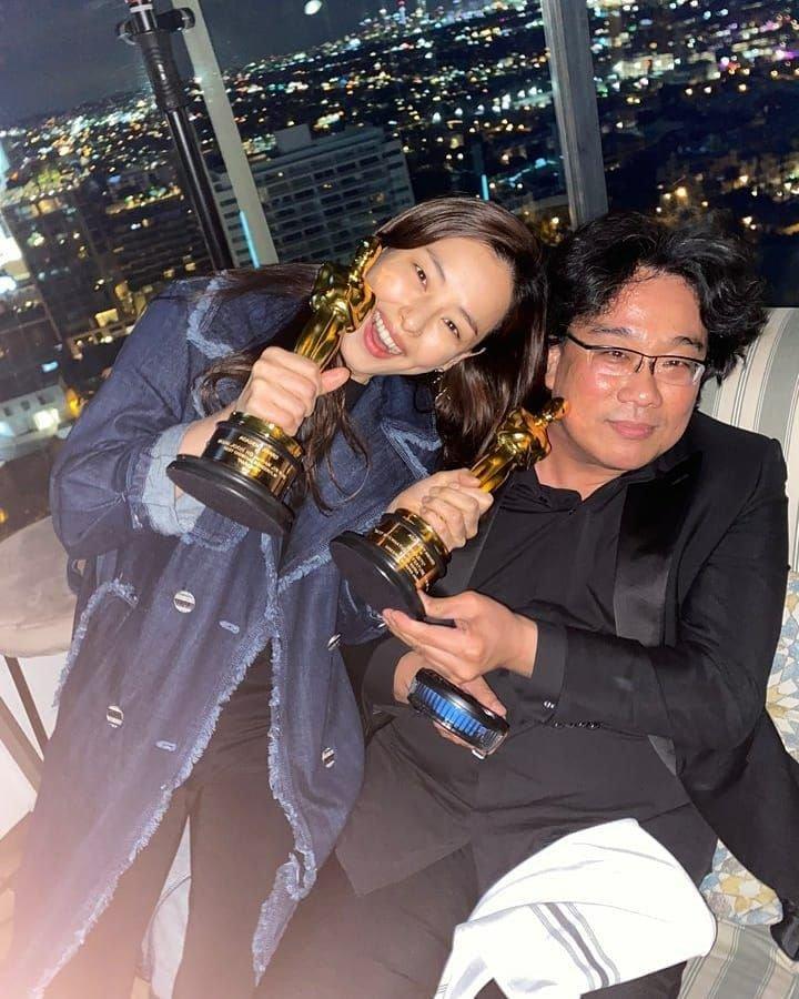 Hoa hậu Hàn bị chỉ trích hám fame khi đăng ảnh chúc mừng đoàn phim Ký Sinh Trùng tại Oscar-1