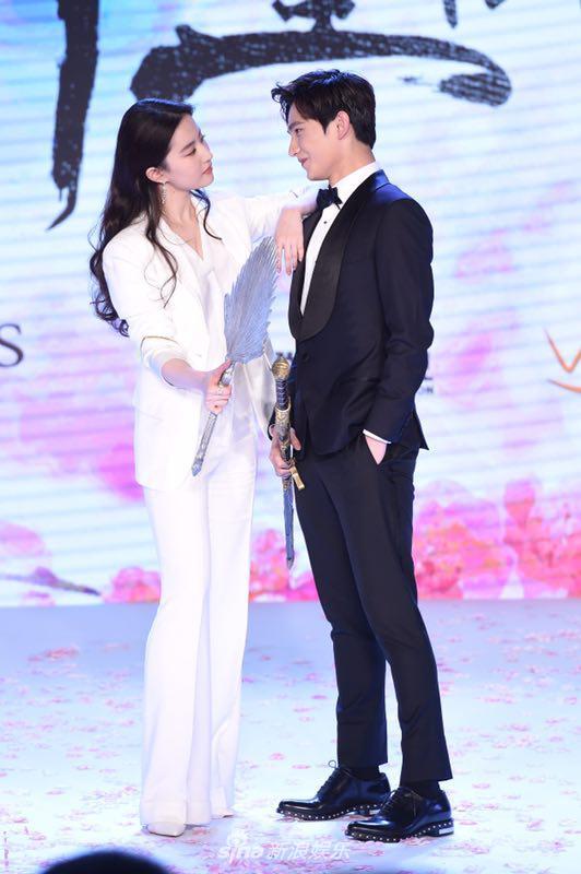 Lưu Diệc Phi đã đăng ký kết hôn, sẽ tổ chức hôn lễ vào tháng 3 với mỹ nam cổ trang Dương Dương?-3