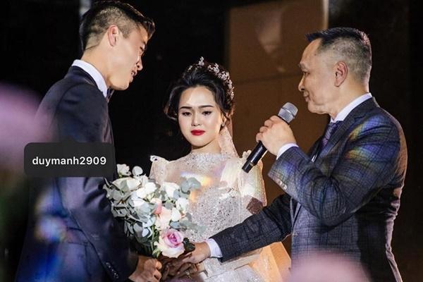 Đình Trọng khoe ảnh đảo ngói, fan nhắn gửi: Chắc sốc vì bồ Tiến Dũng và Duy Mạnh lấy vợ-3