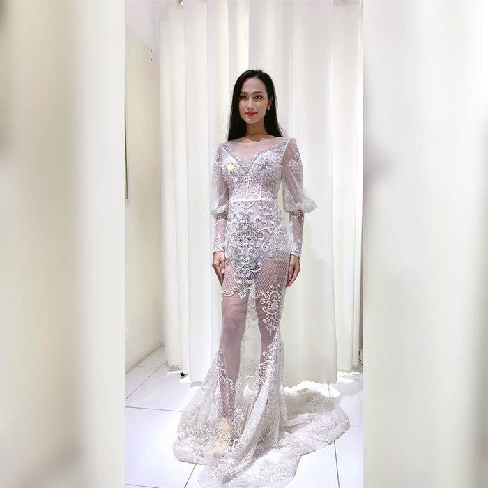 Mai Phương Thúy lộ thân hình đô con - Trang phục dạ hội demo của Hoài Sa bị chê quê mùa-2