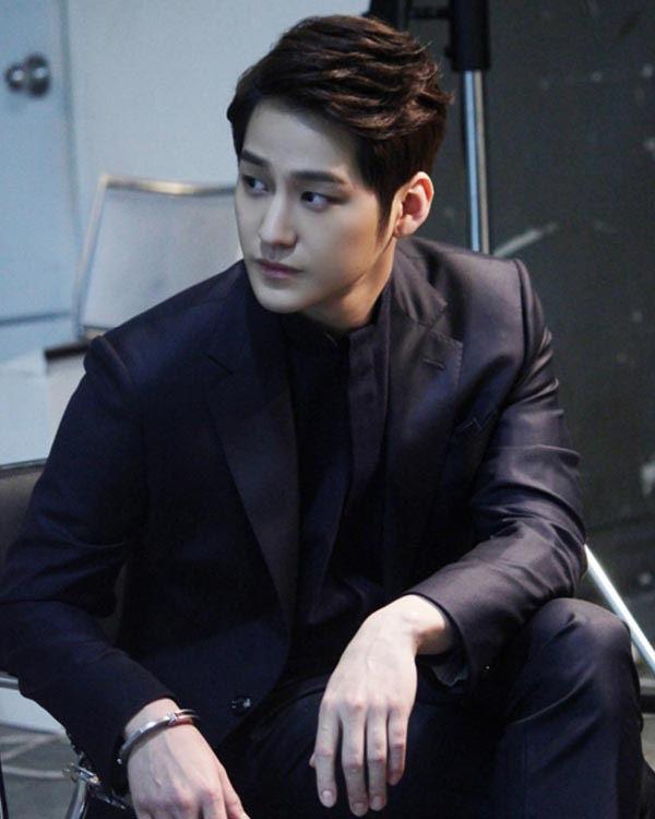 Nam diễn viên Kim Bum đang xem xét tham gia vào bộ phim mới “The Tale of Gumiho” của tvN.