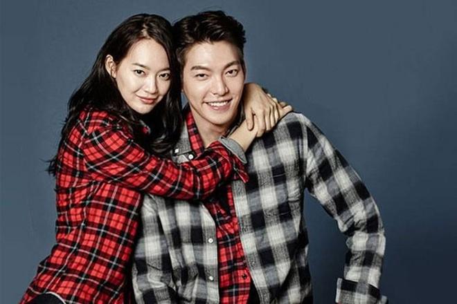 Kim Woo Bin thông báo về chung công ty quản lý với bạn gái Shin Min Ah, sau 8 năm gắn bó với công ty cũ SidusHQ. Anh vẫn đang trong quá trình điều trị bệnh ung thư vòm họng.