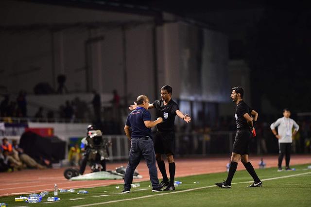 Nhận thẻ đỏ tại SEA Games, HLV Park Hang-seo bị AFC cấm chỉ đạo 4 trận giao hữu-1