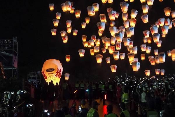 Hàng nghìn người tham dự lễ hội khỏa thân ở Nhật Bản-1