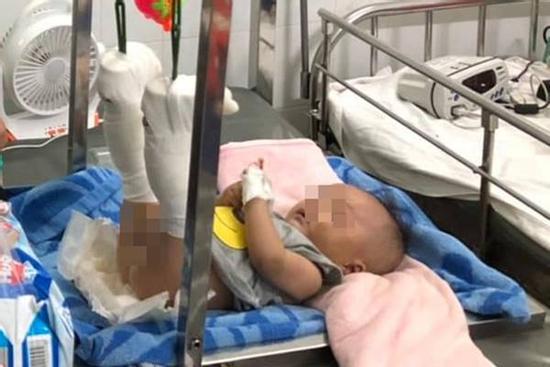 TP.HCM: Bắt tạm giam cha ruột đánh con trai 4 tháng tuổi đến xuất huyết não, gãy chân vì khóc không chịu nín