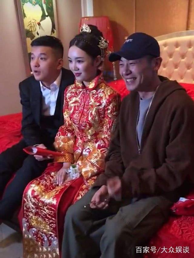 Mặc giản dị đi ăn cưới, Triệu Lệ Dĩnh và Dương Tử được khen ngợi hết lời-14