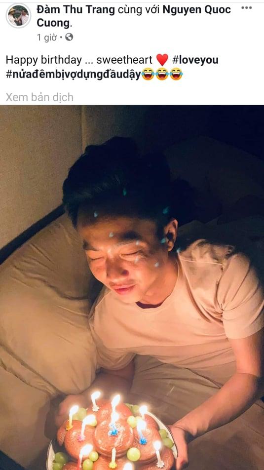 Đàm Thu Trang chúc mừng sinh nhật Cường Đô La, ai nấy chỉ quan tâm chiếc bánh tự chế bá đạo-1