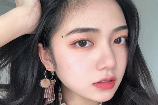 4 vị trí nốt ruồi được cho là 'tán lộc' ở phụ  nữ, cần phải xem xét việc tẩy xóa để không mang xui xẻo về