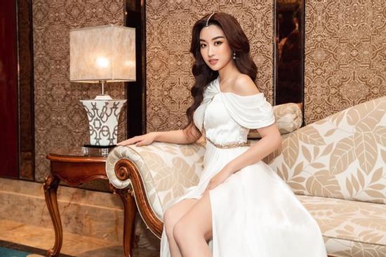 Hoa hậu Đỗ Mỹ Linh chia sẻ: 'Yêu ai cũng đậm sâu'