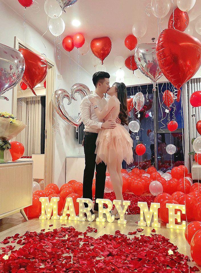 Nữ giảng viên xinh đẹp khoe ông xã hotboy biến phòng ngủ thành thiên đường tình yêu dịp Valentine-2