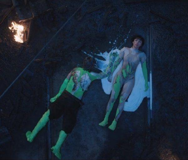 Bộ phim 18+ gây nghẽn sóng HBO lừa hàng tỷ khán giả bởi loạt kỹ xảo này-23