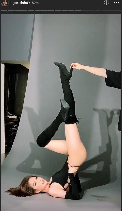 Giúp Ngọc Trinh chụp ảnh nội y, NTK Chung Thanh Phong vô tư sờ vùng nhạy cảm-5