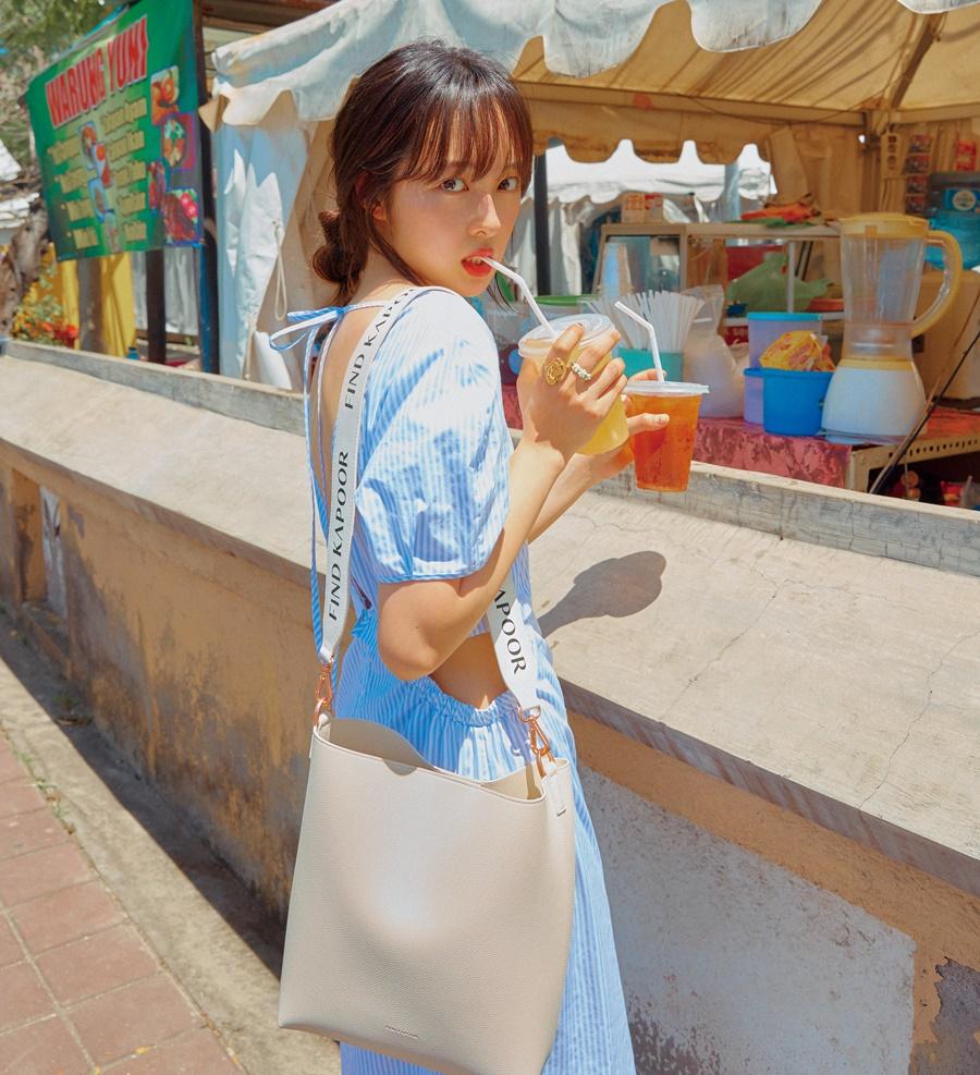 Tử vi thứ Sáu ngày 14/2/2020 của 12 con giáp: Tý làm lành chuyện tình cảm, Dần tụ tập hội FA-2