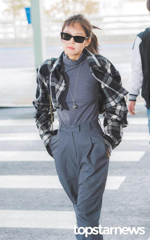 Jennie (Black Pink) mặc khí chất ở đời thường-2