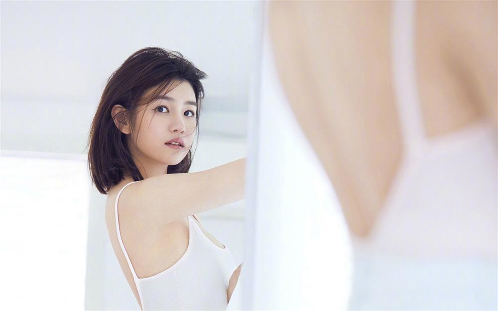 Dương Mịch, Trần Kiều Ân và dàn mỹ nhân phô dáng táo bạo trên tạp chí nam giới-4