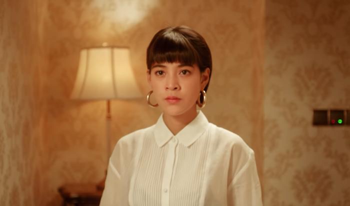 Màn rút guốc đánh ghen xuất thần của bà tổ ngành tuesday khiến Hương Giang phải vái cả nón-2