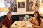 Quà Valentine của sao Việt: Người xế hộp - kim cương, người kẹo mút - hoa hồng-11