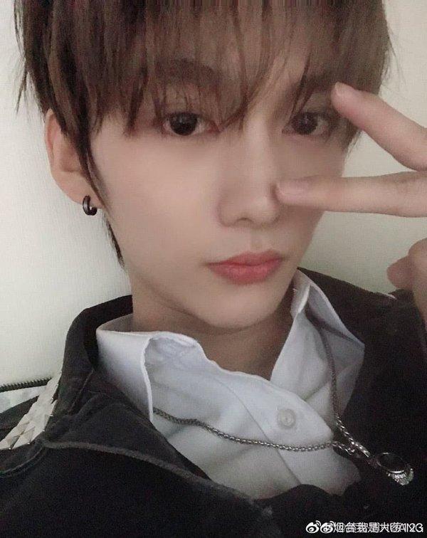 Cảnh sát truy lùng 1 trainee của Yuehua Entertainment vì tội lừa đảo bán khẩu trang giữa dịch bệnh-1