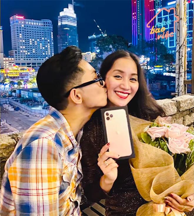 Quà Valentine của sao Việt: Người xế hộp - kim cương, người kẹo mút - hoa hồng-5