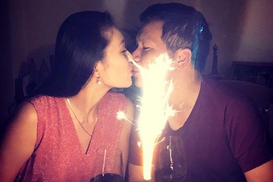 Vợ chồng 'Shark' Hưng rủ nhau hẹn hò Valentine, không ngờ phải tranh thủ từng phút để còn dành thời gian cho việc này