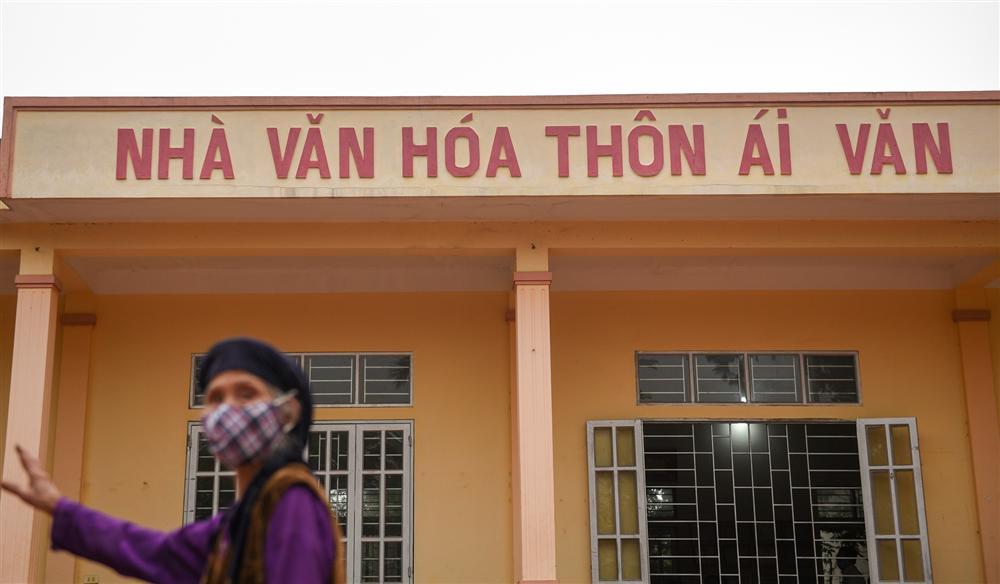 Cảnh nội bất xuất, ngoại bất nhập ở tâm dịch virus corona-18