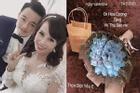 Đúng Valentine, cô dâu 63 tuổi ở Cao Bằng khoe được chồng trẻ tặng hoa... đồng tiền