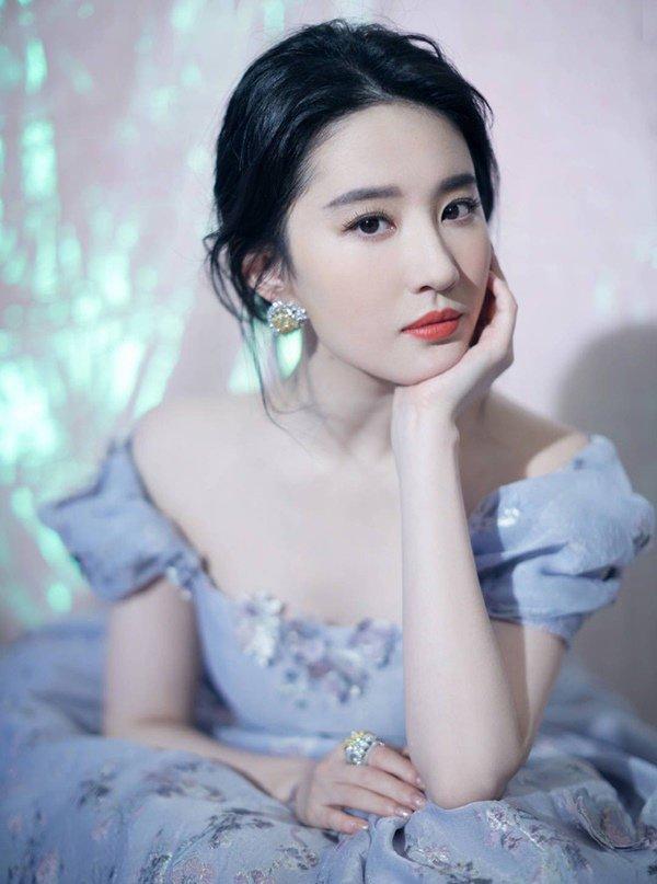 Giỏi giang, tài năng, những chị đại Cbiz vẫn cô đơn trong ngày Valentine-7