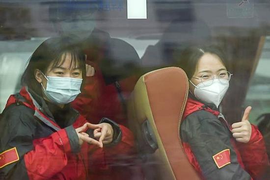 Hơn 1.500 ca tử vong vì virus corona ở TQ