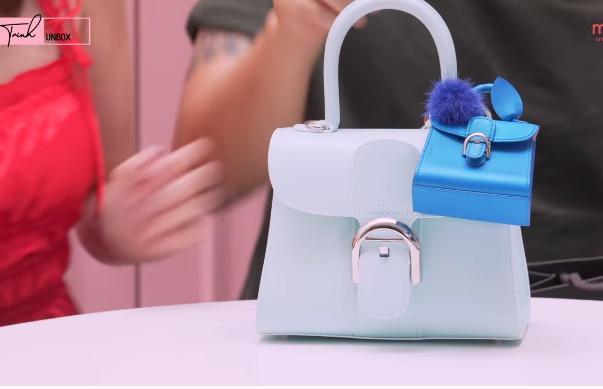 Đúng ngày Valentine, Ngọc Trinh - Khắc Tiệp đập hộp hàng hiệu lên đến 7 tỷ đồng-4