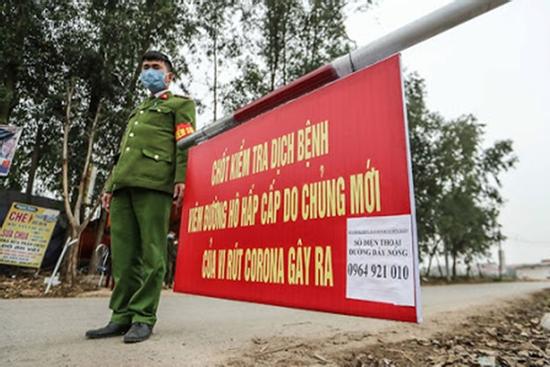 Cuộc sống thường ngày ở xã Sơn Lôi bị cách ly vì virus corona