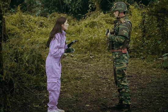 ‘Hạ cánh nơi anh’ mất điểm vì quá hoang đường, phi lý